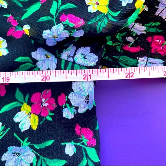 Ann Taylor Black Colorful Floral Print Blouse, MP - Picture 8 of 9
